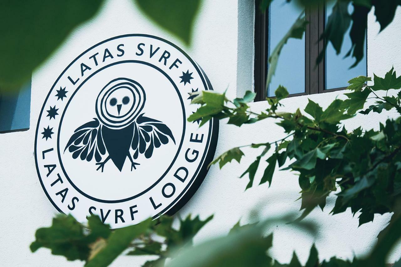 לורדו Latas Surf Lodge מראה חיצוני תמונה